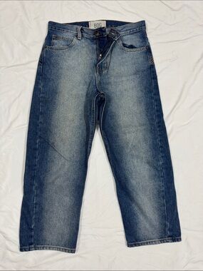 BDG Relaxed Straight Jeans in Medium Blue Wash
